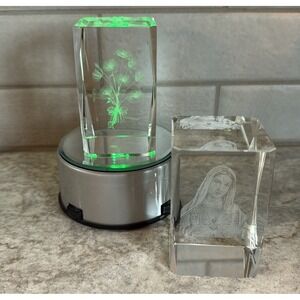 2 Vintage Laser Cut Etched Crystal Glass Cube Paper Weight LED light stand Read
